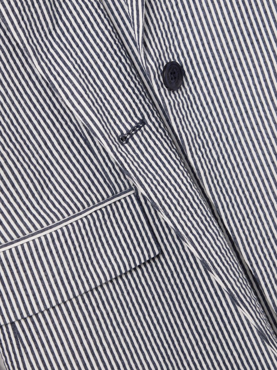 Single-breasted blazer with thin stripes_5