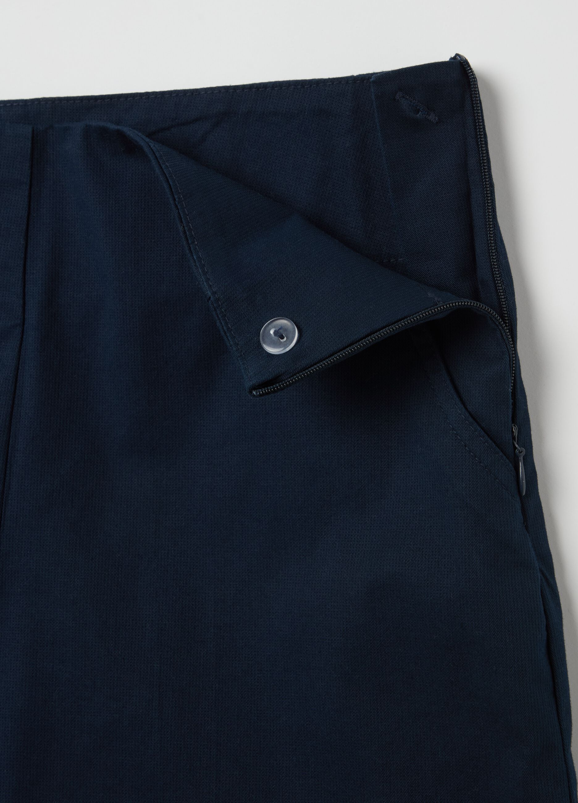 Tailored shorts with turn ups