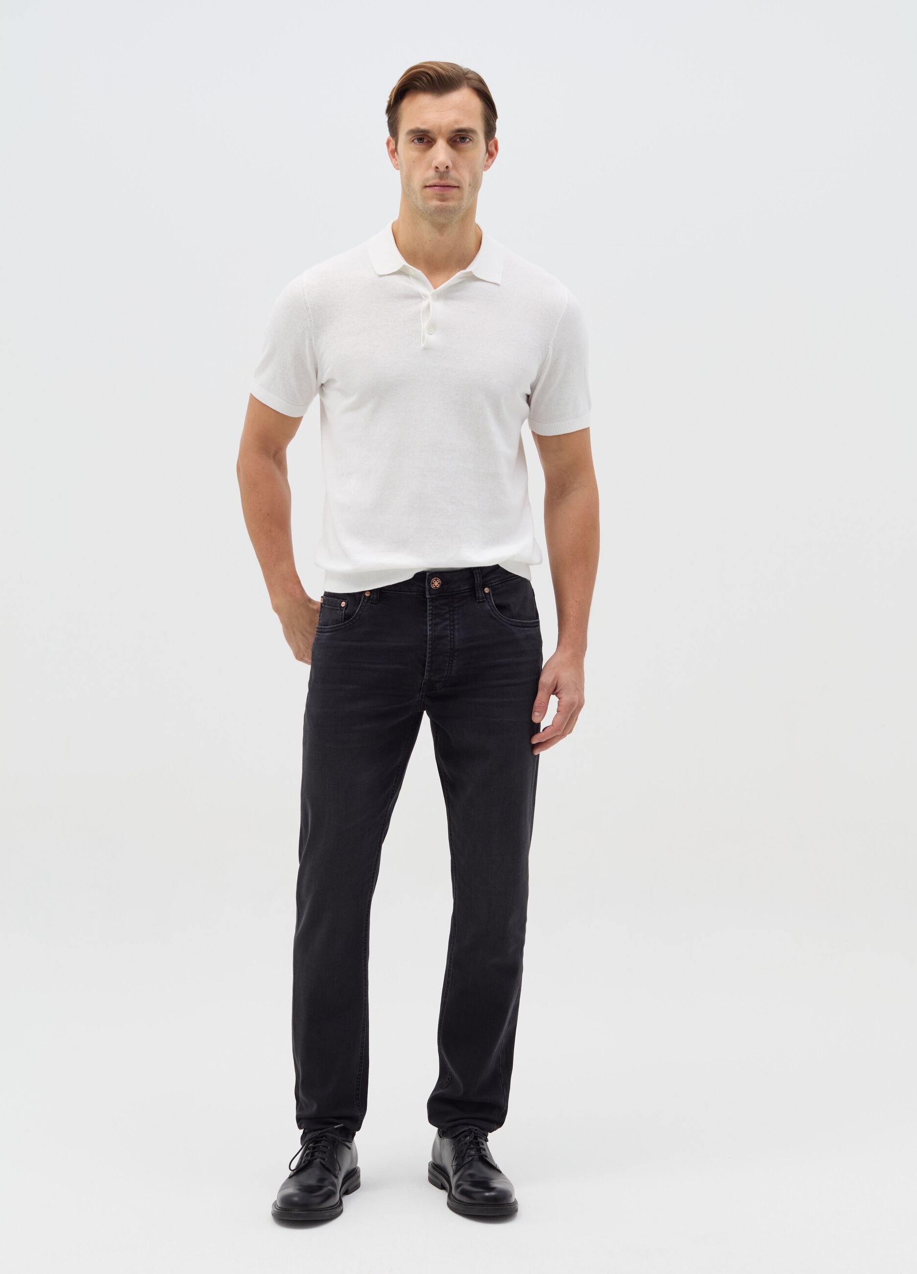 Slim-fit stretch jeans