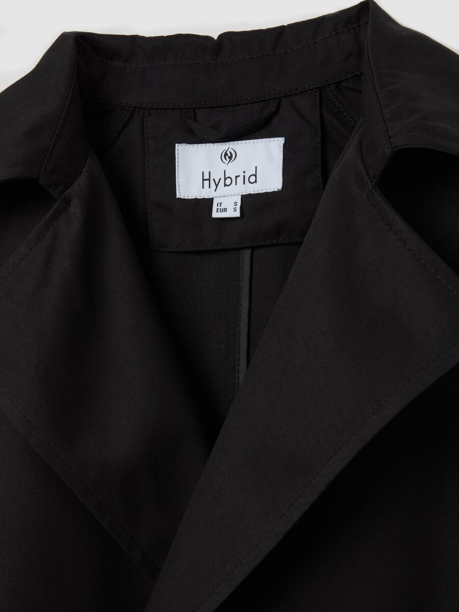 Double-breasted trench coat with buttons and belt_5