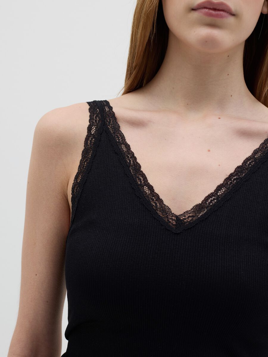 Ribbed black tank top with lace_2