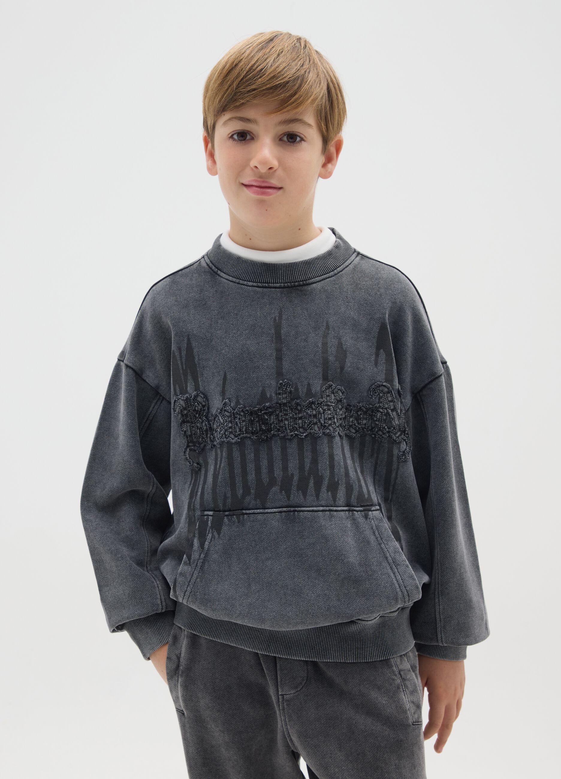 Boy's grey regular fit pure cotton sweatshirt