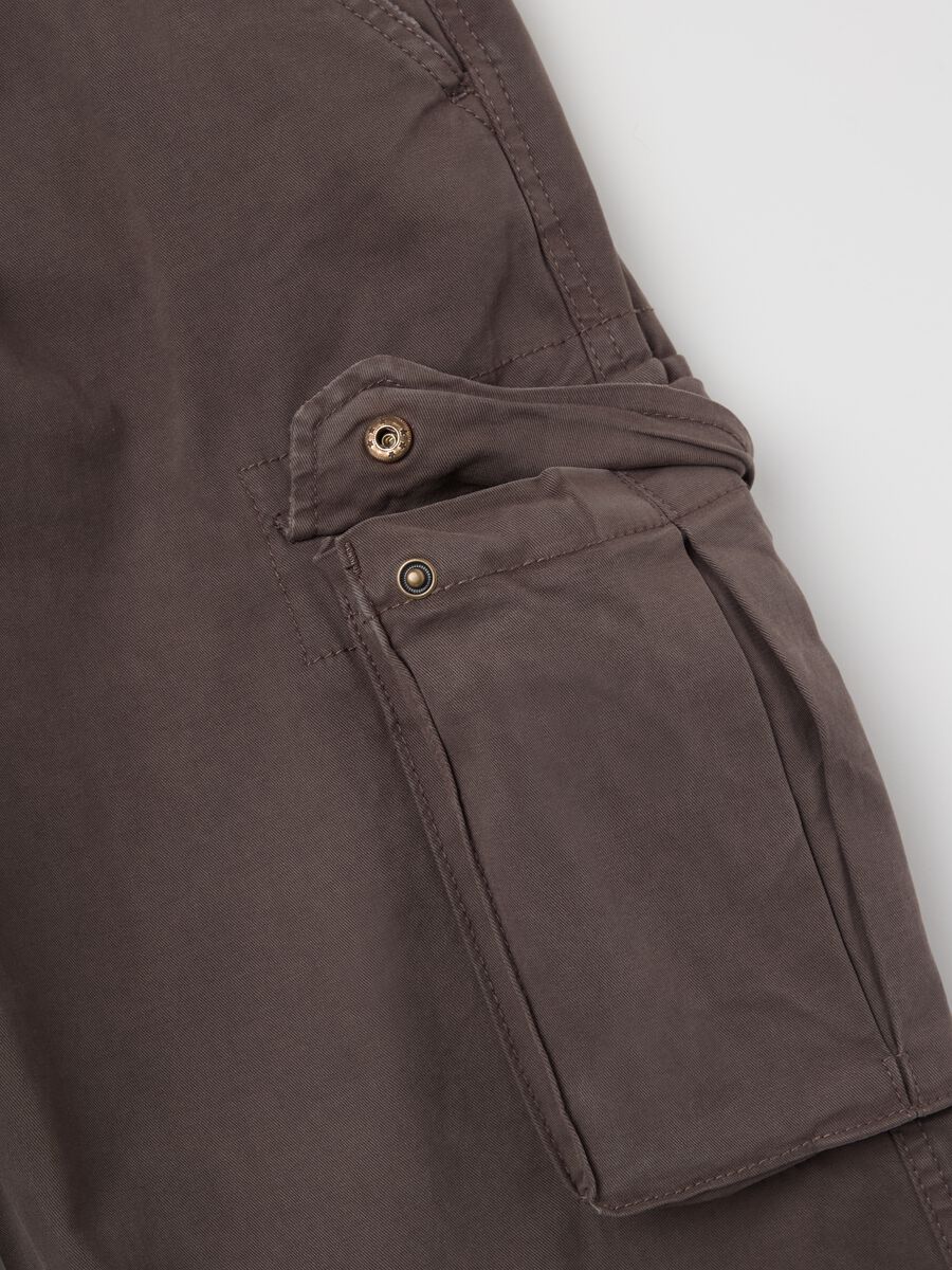 Cargo trousers in twill_5
