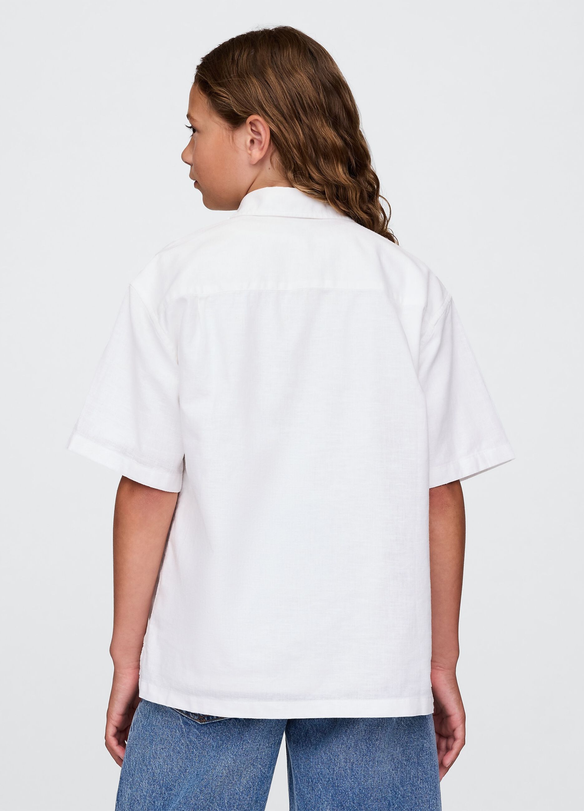 Short-sleeve white linen and cotton shirt