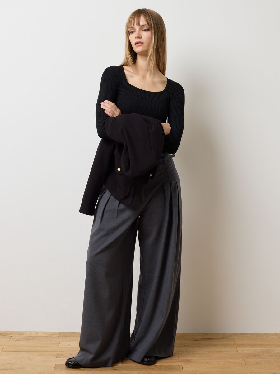 Fitted Black Sweater_1