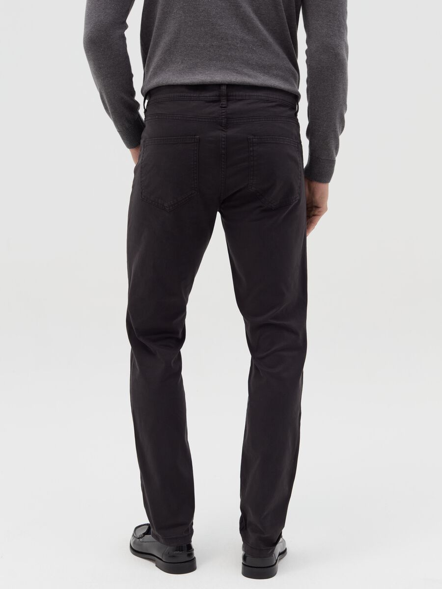 Skinny-fit trousers with five pockets_3