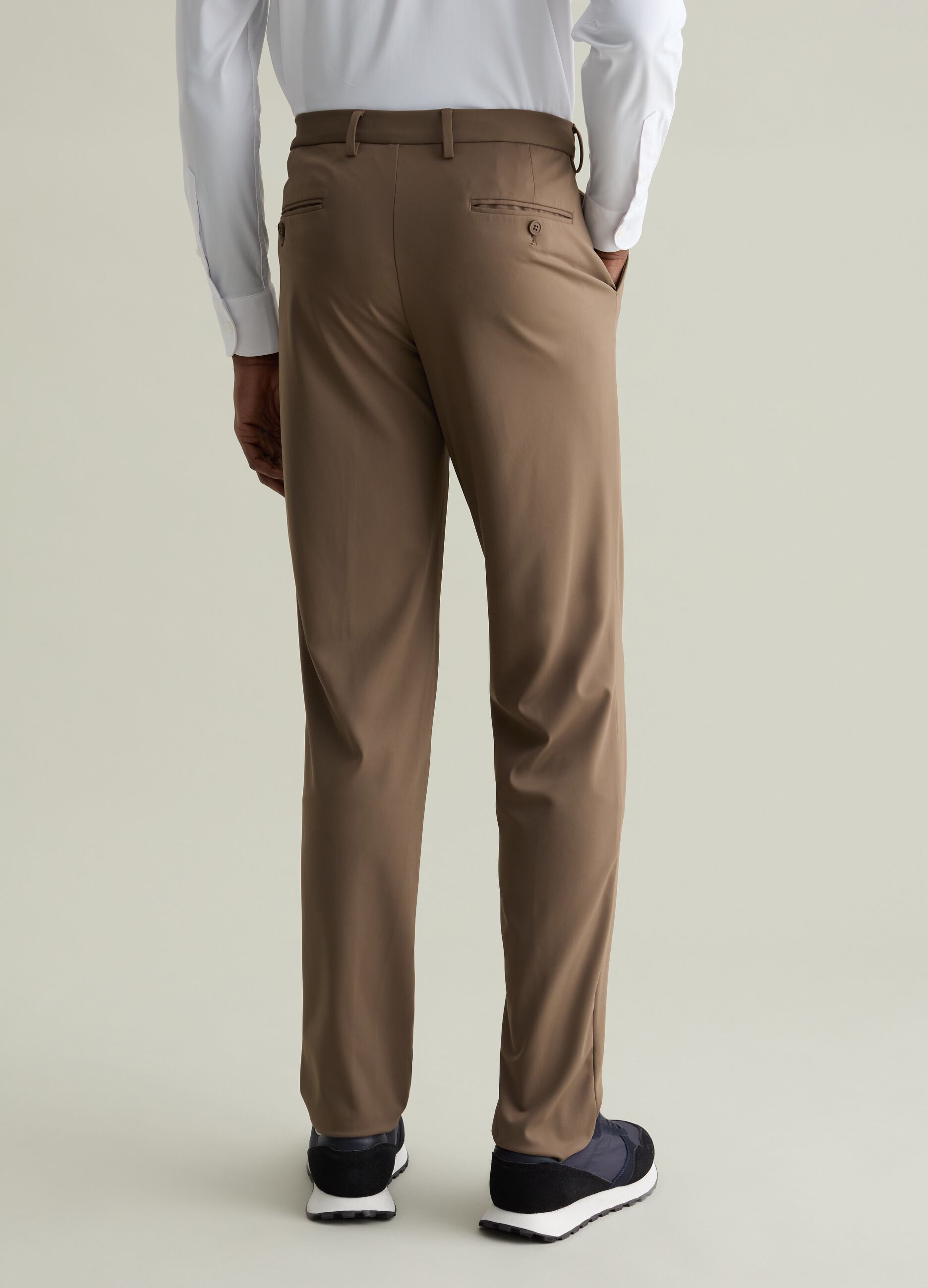 Pantalone chino in tessuto tecnico 