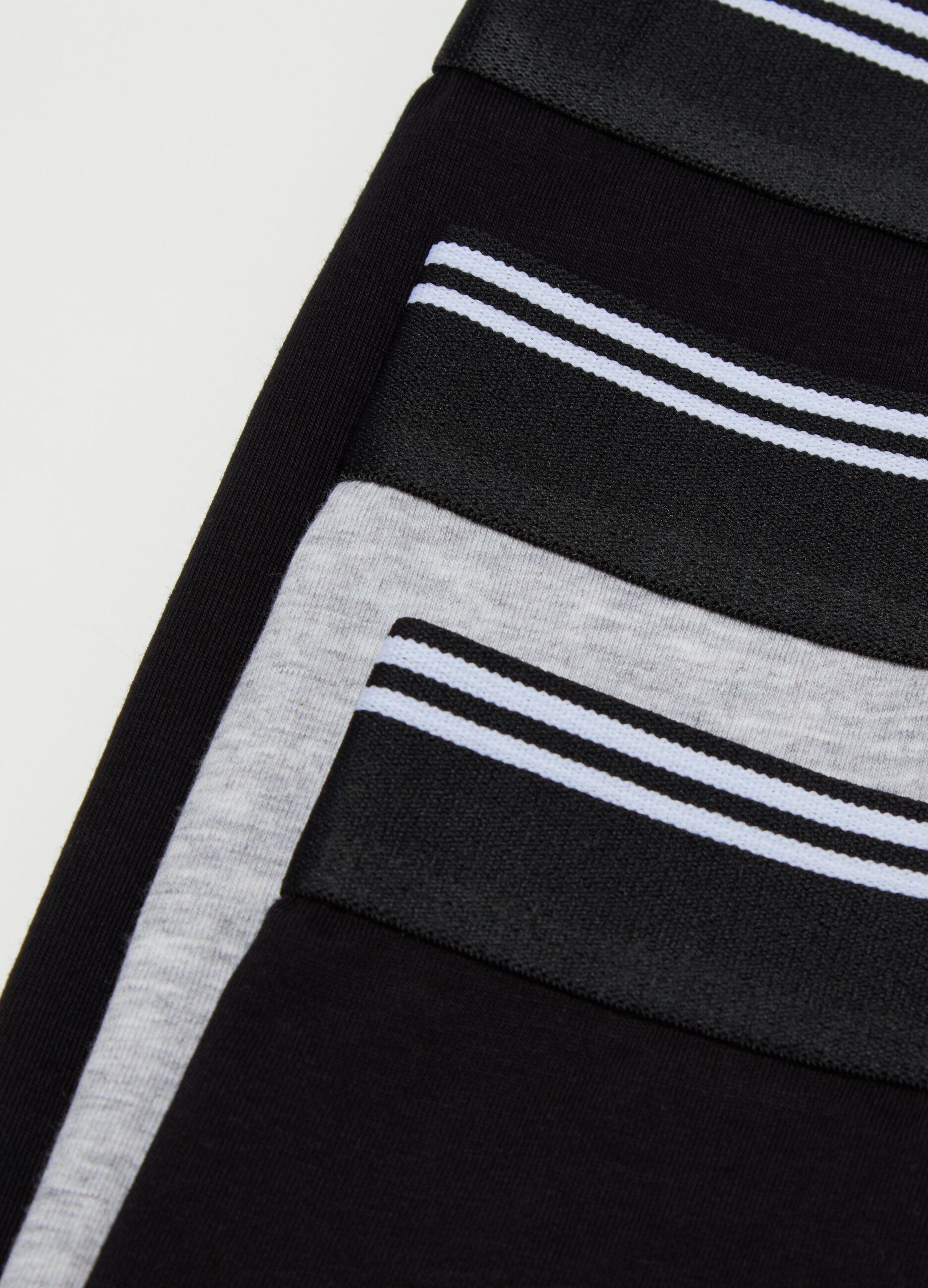 Three-pack boxer shorts in stretch cotton with striped detail