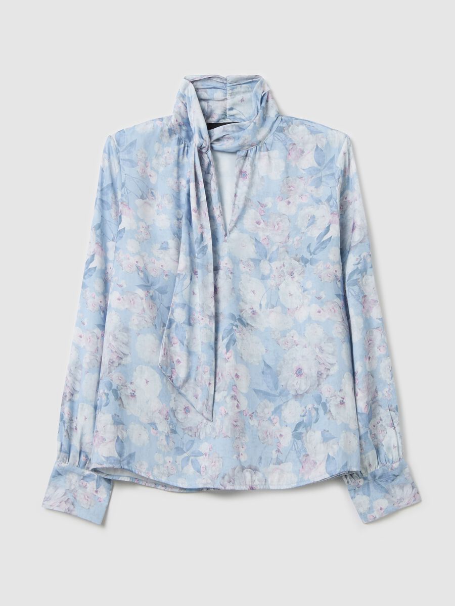 Blusa azzurro in fantasia floreale con fiocco_0