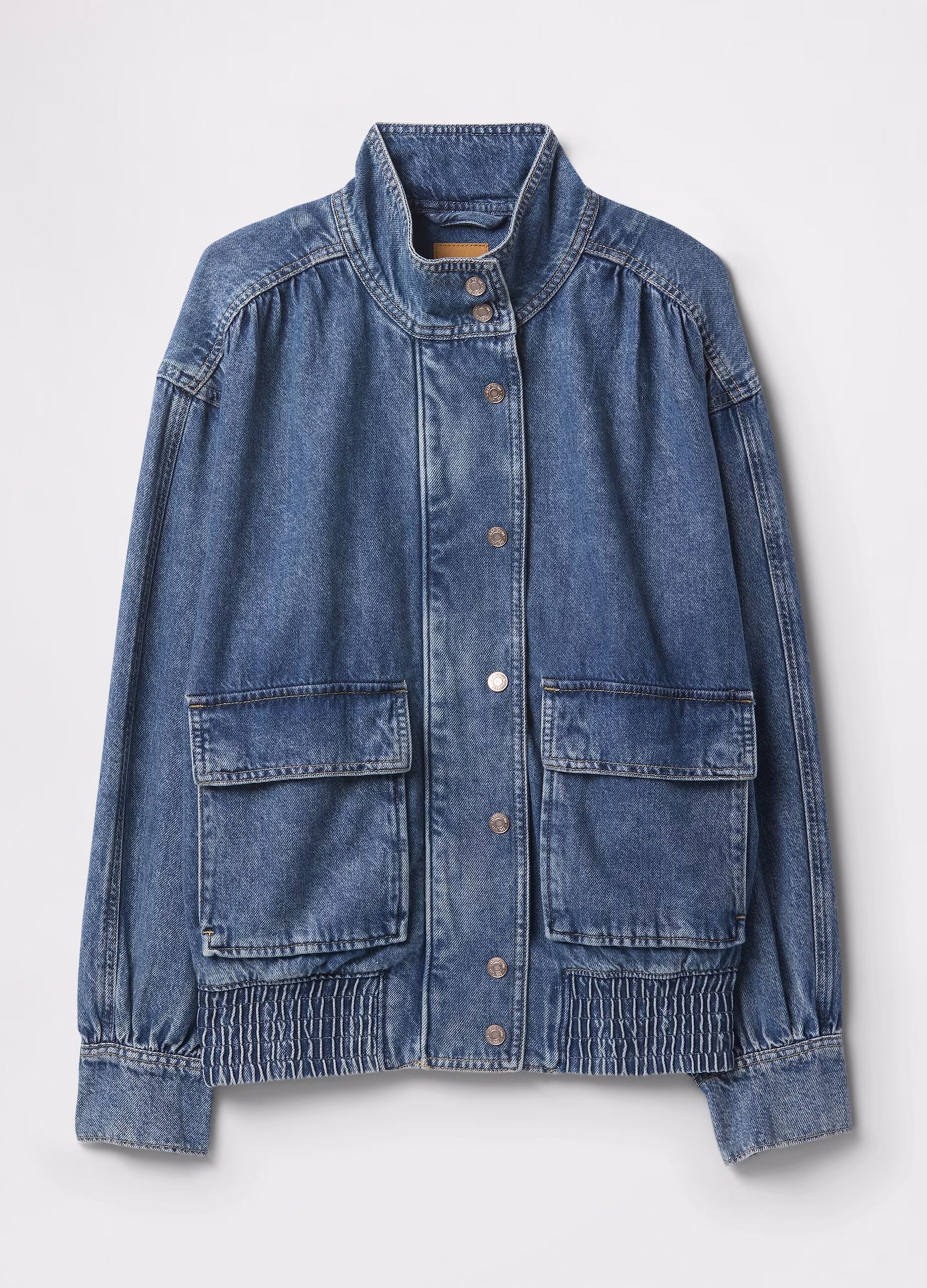 Denim jacket with pockets