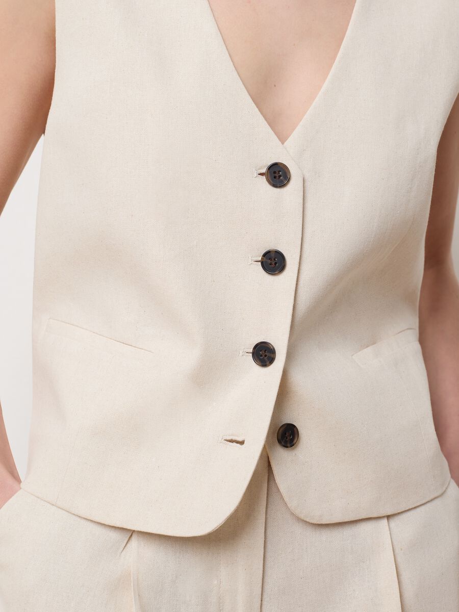 Gilet with V neck_3