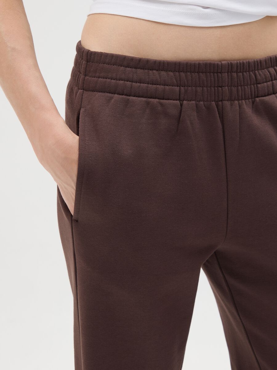 Brown relaxed cotton blend trousers_3