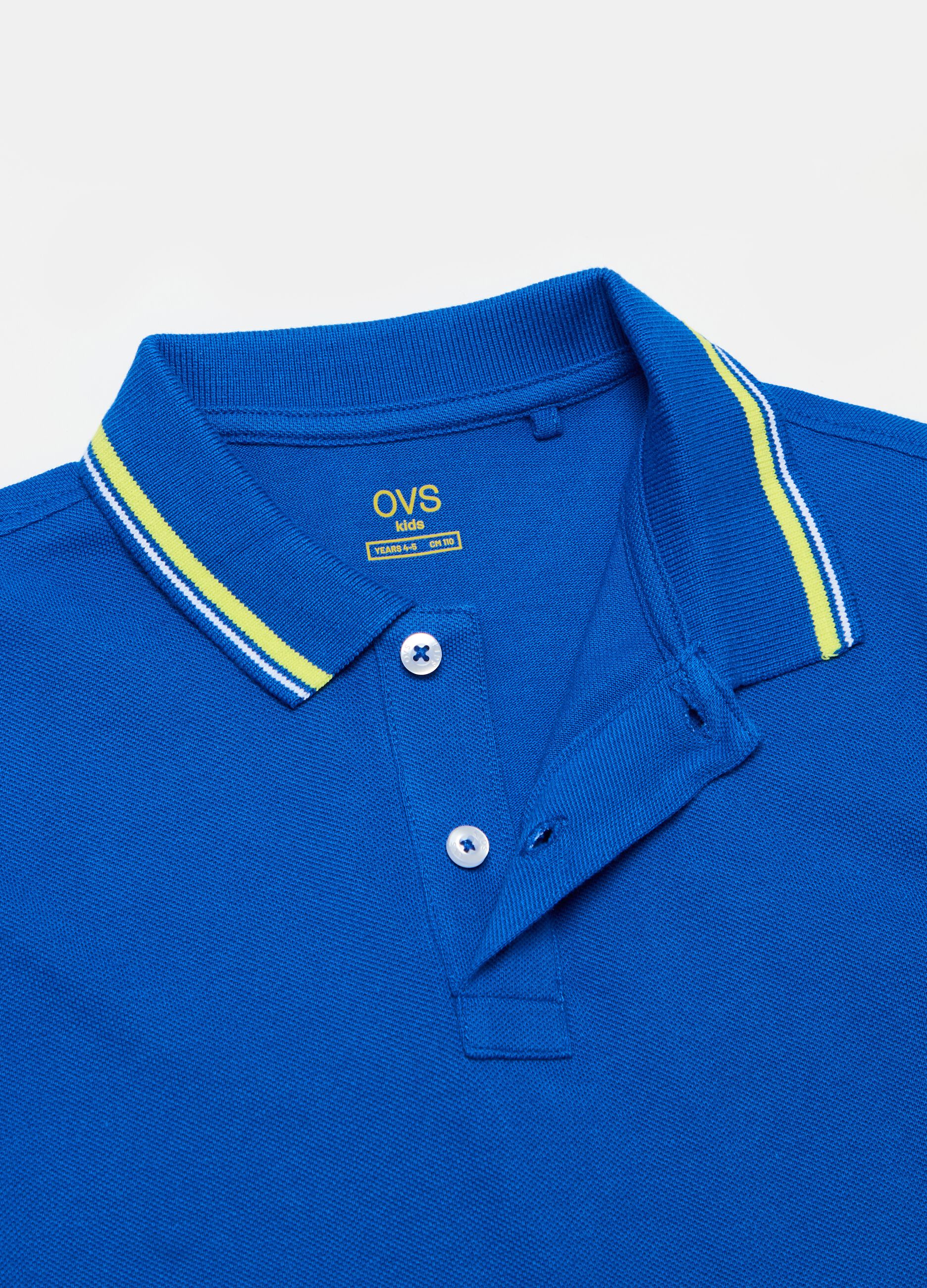 Polo shirt in piquet with striped detail