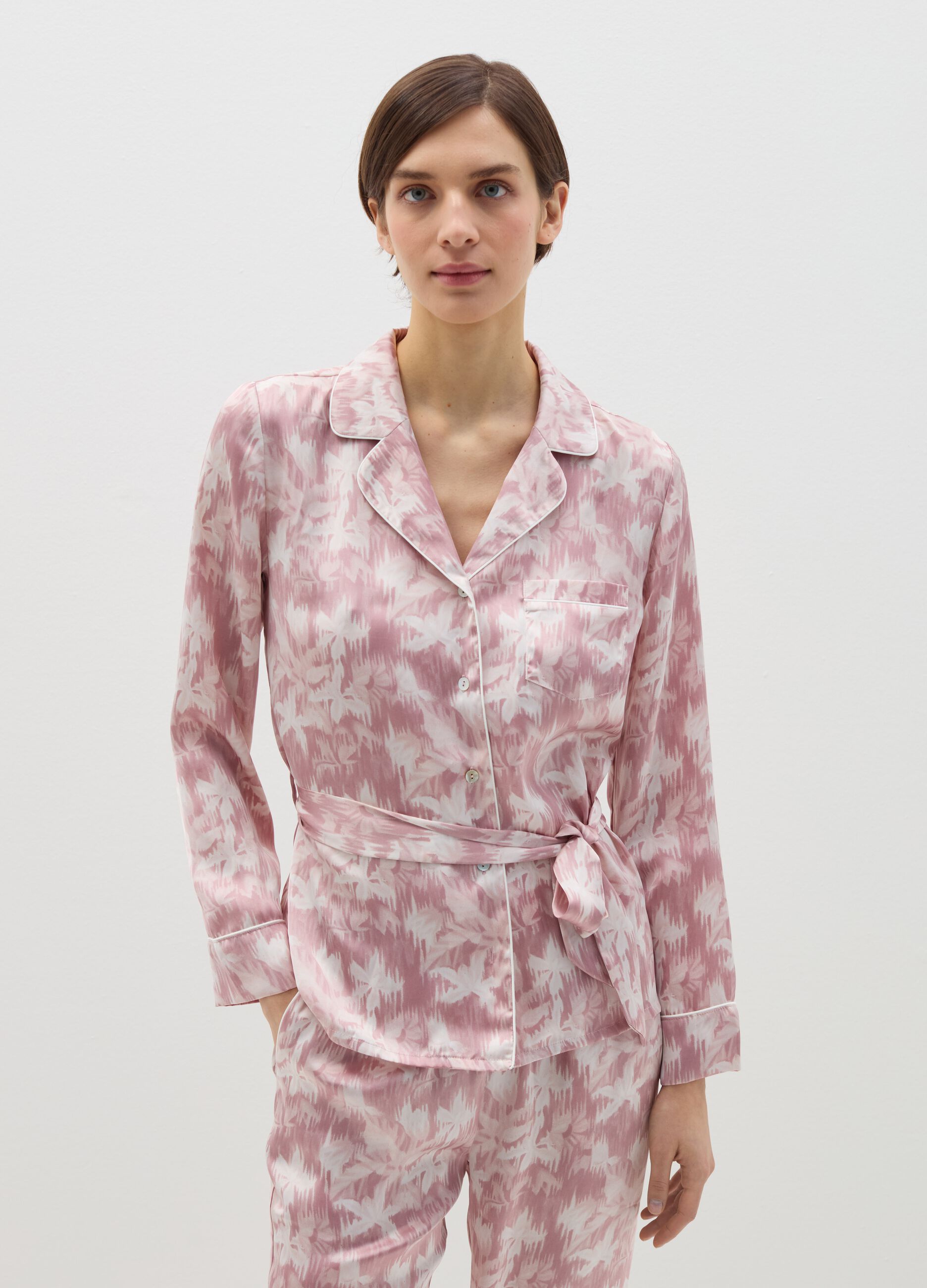 Pyjama top in pink and white satin with belt