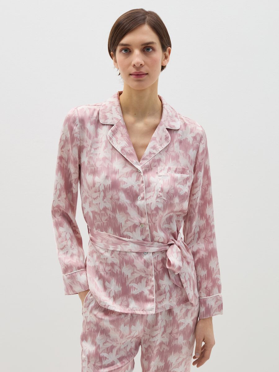 Pyjama top in pink and white satin with belt_1