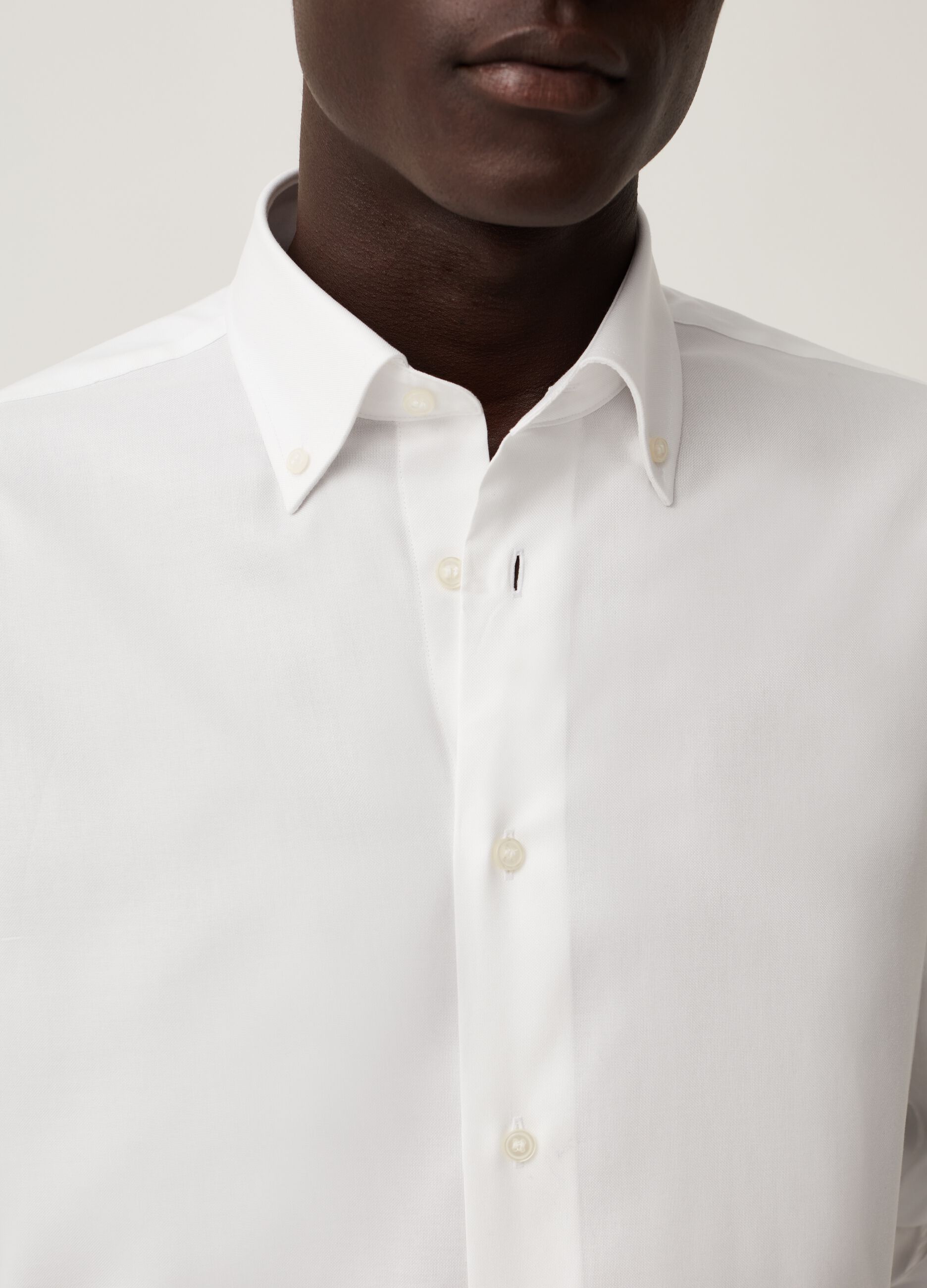 Camicia regular fit in cotone button-down