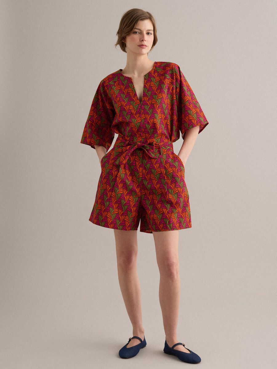 Shorts rossi in puro cotone con stampa_0