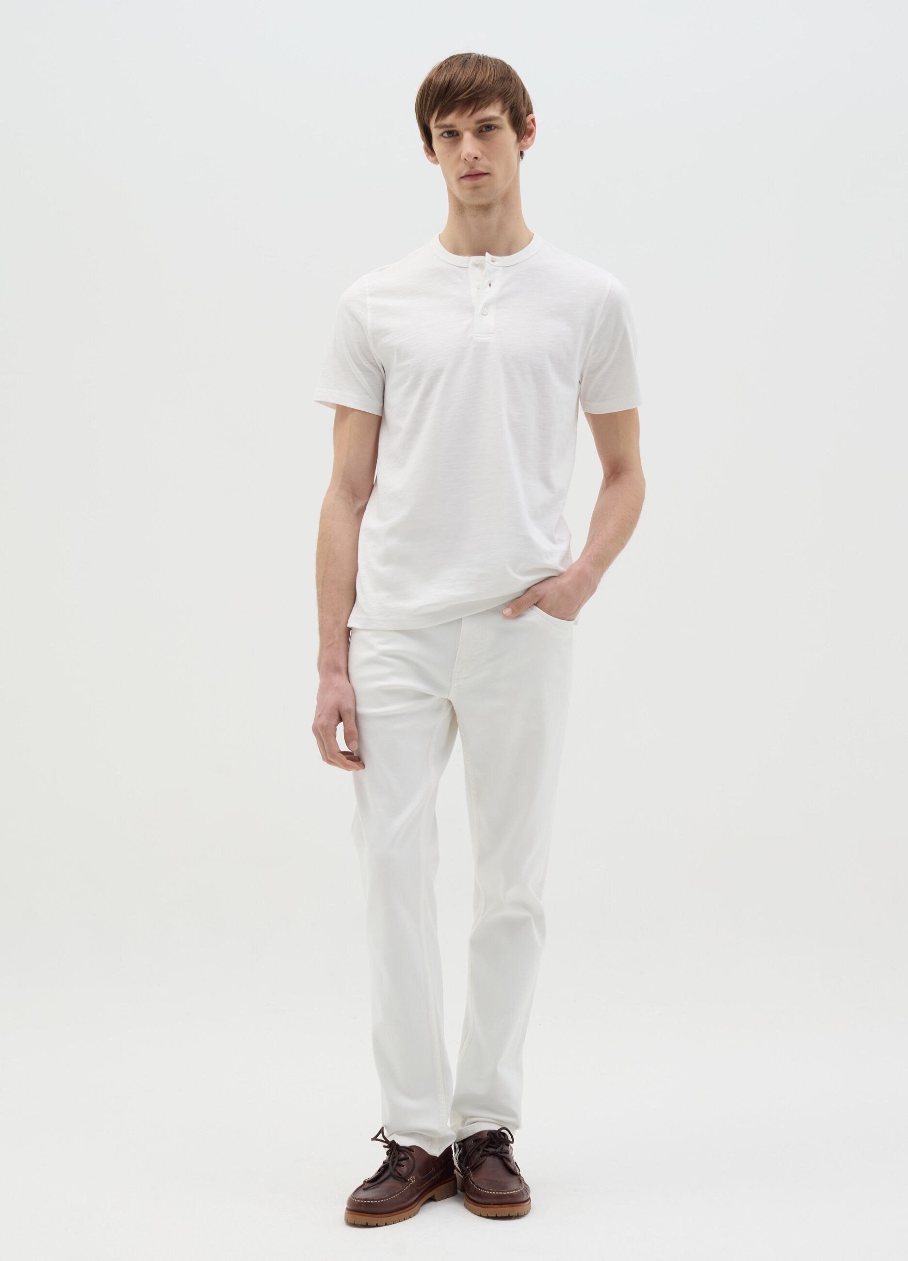 T-shirt in cotone scollo serafino