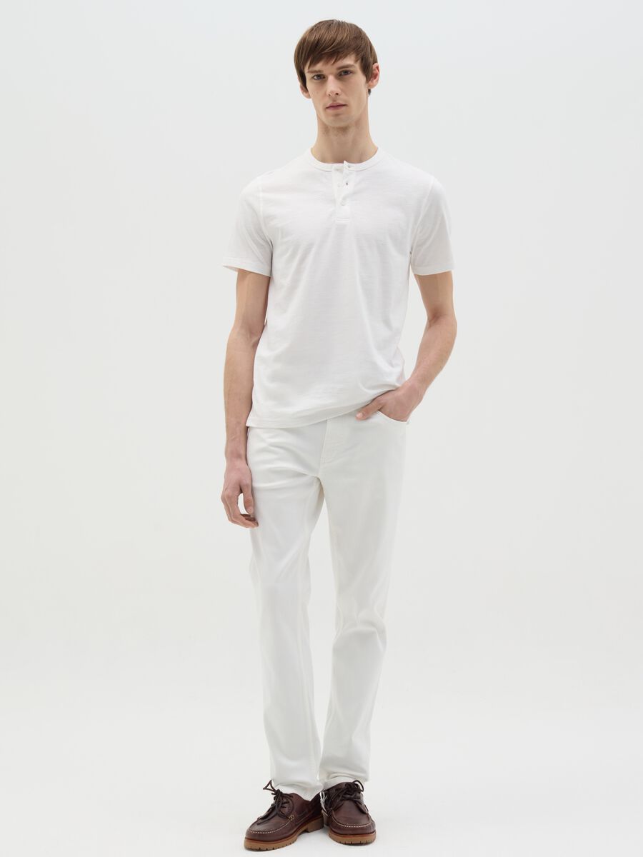 Cotton T-shirt with granddad neckline_3