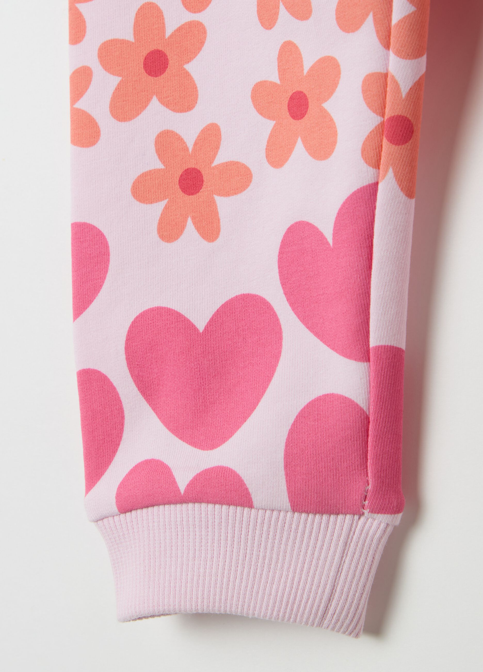 Joggers with flowers and hearts print and drawstring