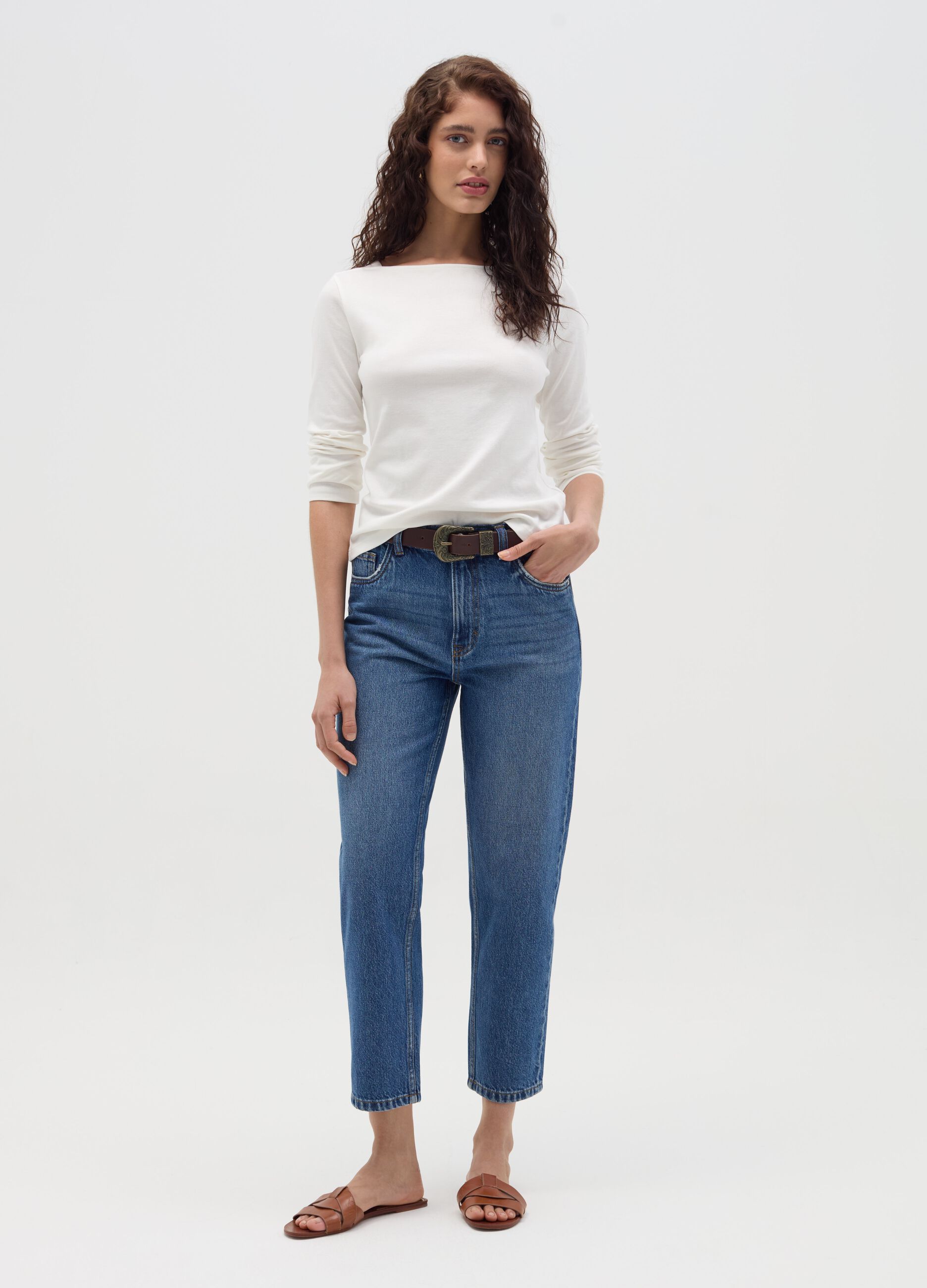 Cropped mum-fit jeans