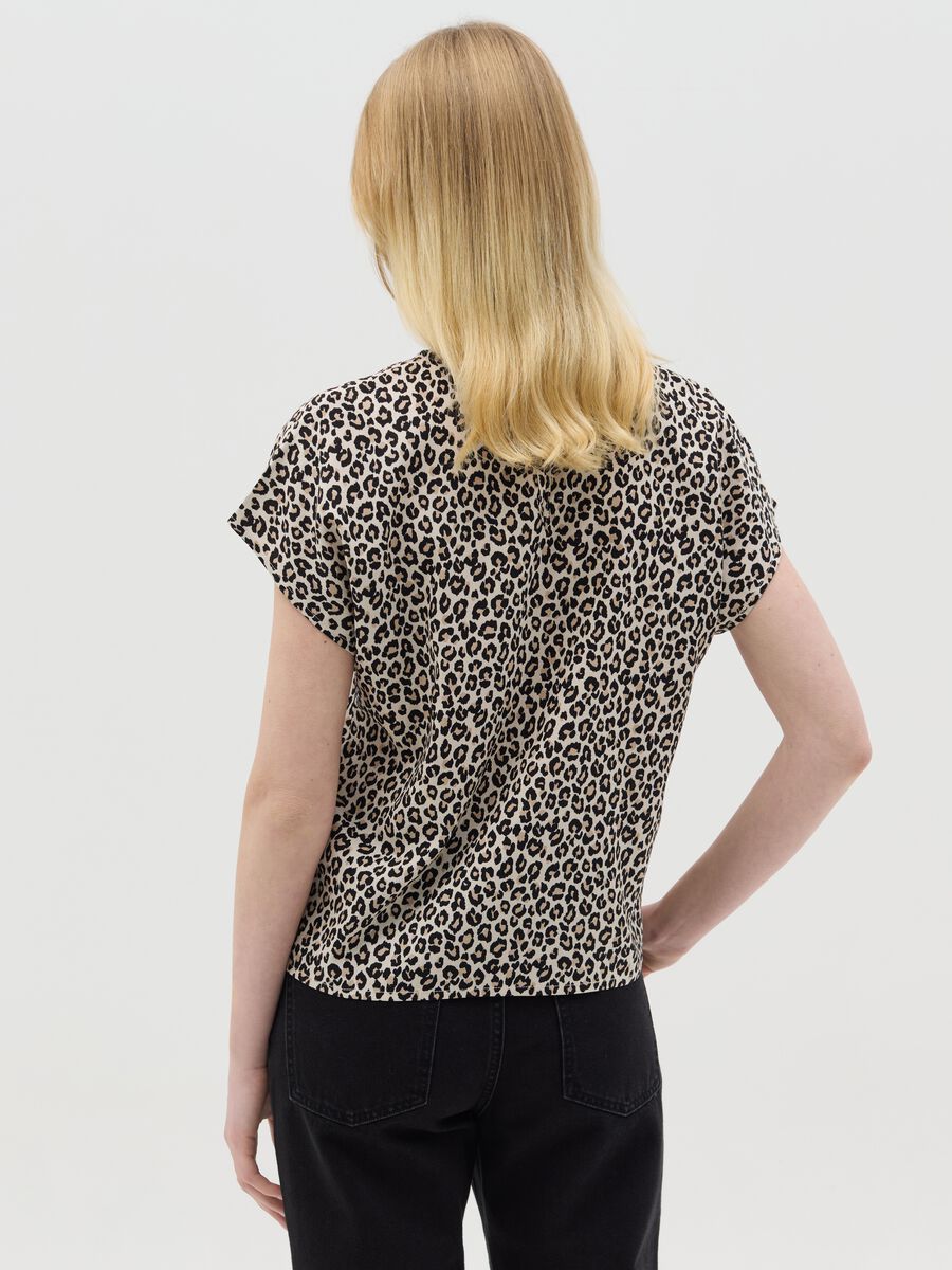 Short-sleeved beige shirt in viscose_3