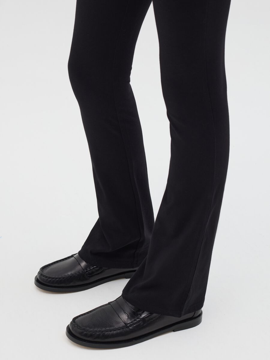 Leggings flare fit in cotone stretch_2