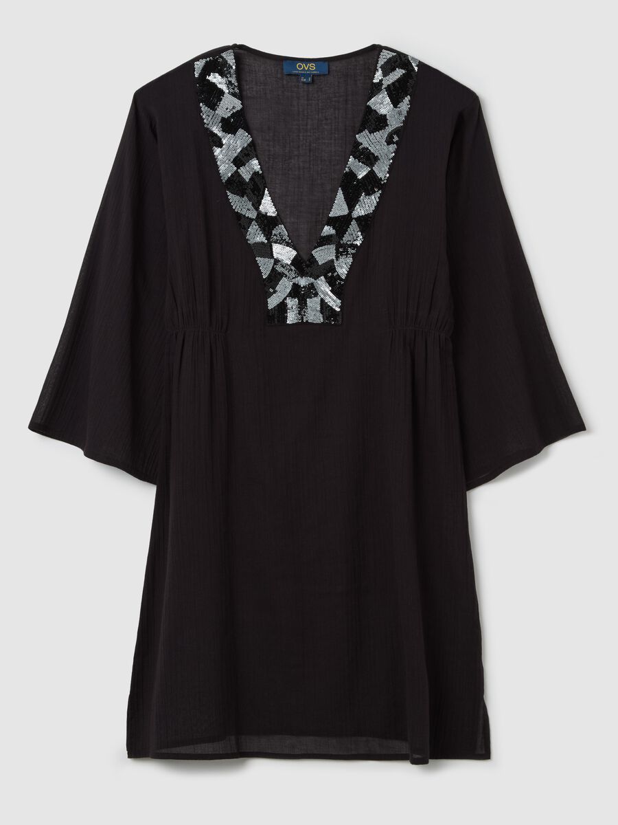 Black beach cover-up with decorative edging_4