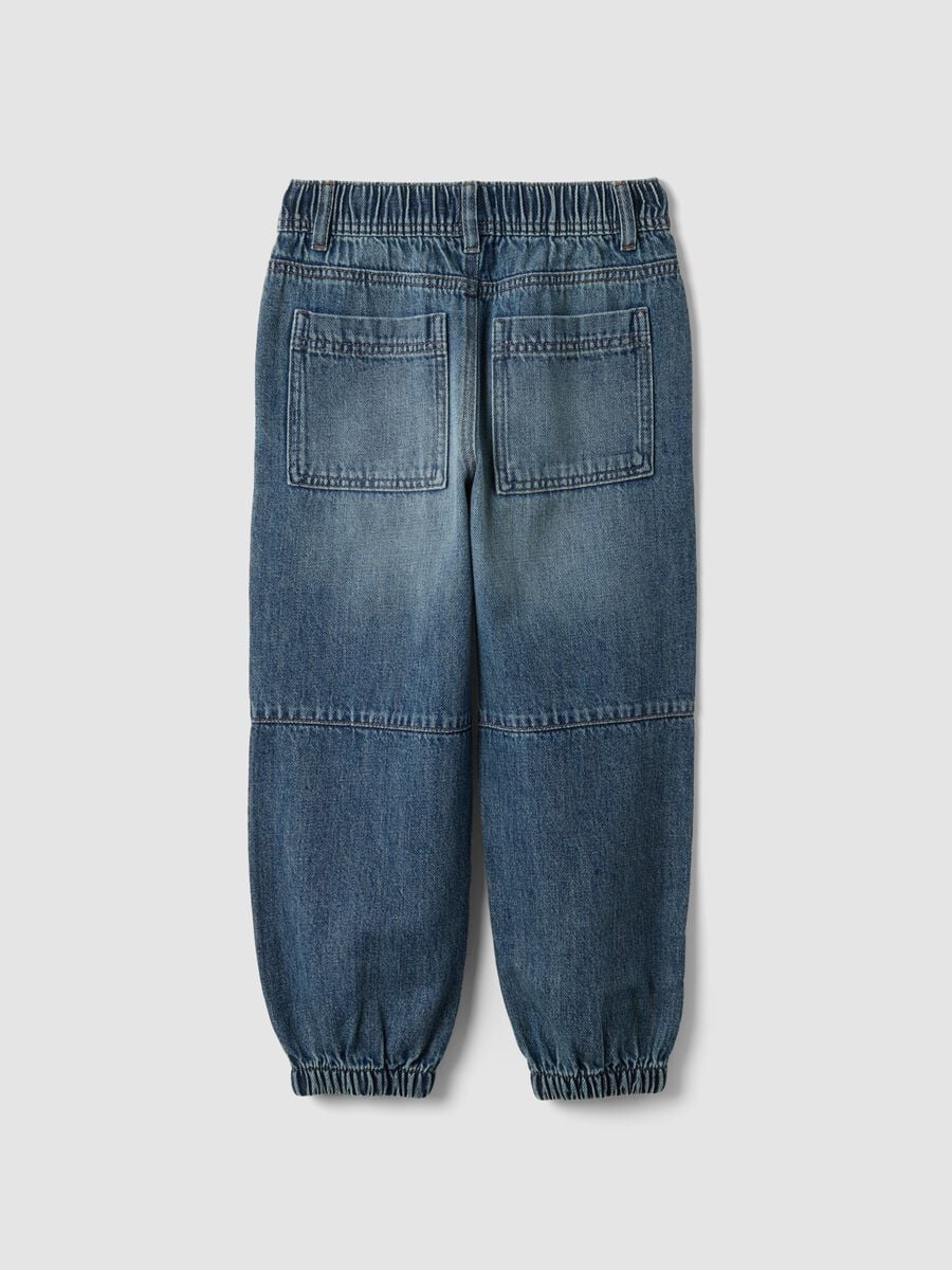 Jogger denim blu in misto cotone e viscosa relaxed fit per bambino_1