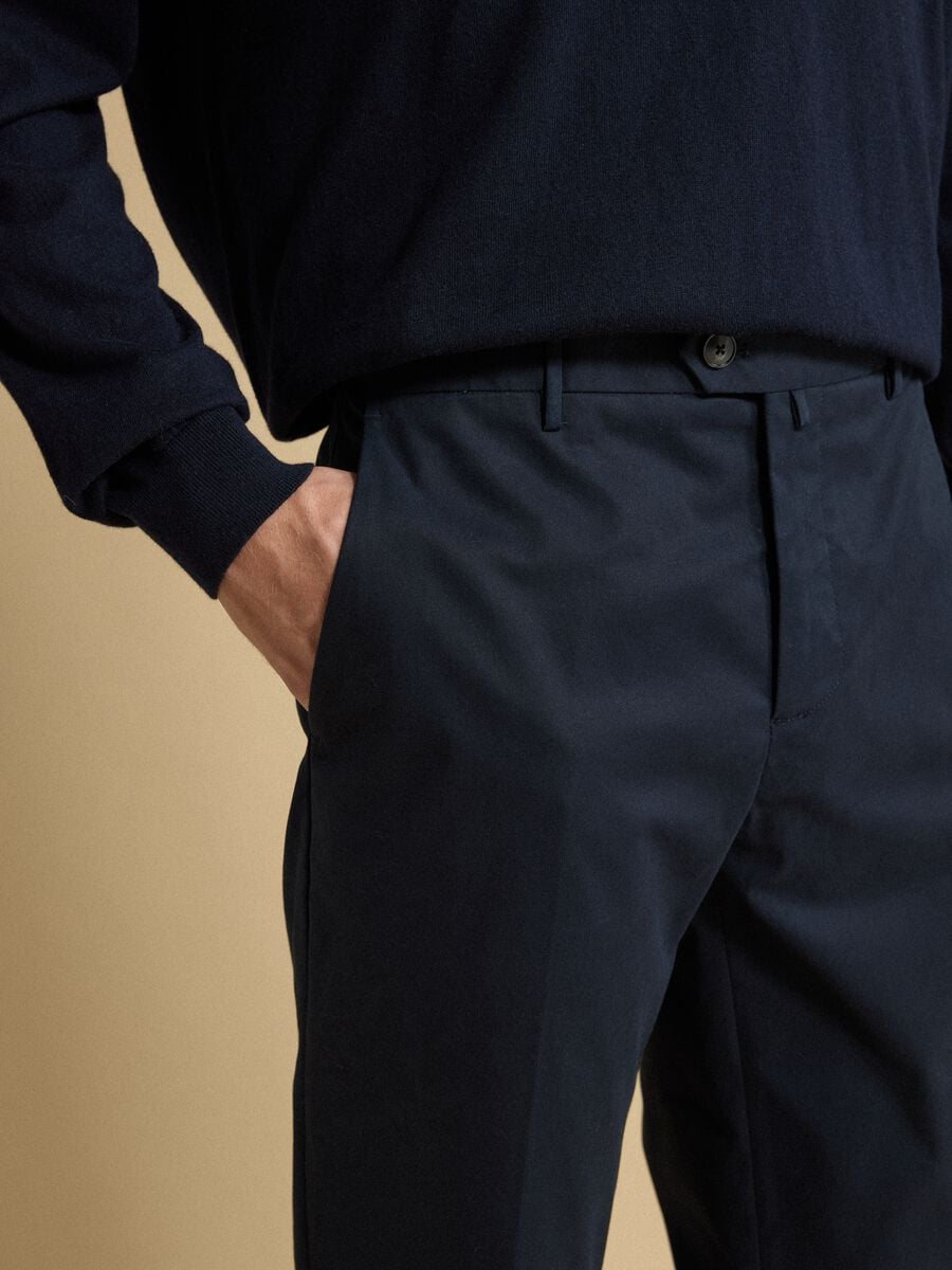 Pantaloni chino blu in twill di cotone elasticizzato regular fit_3