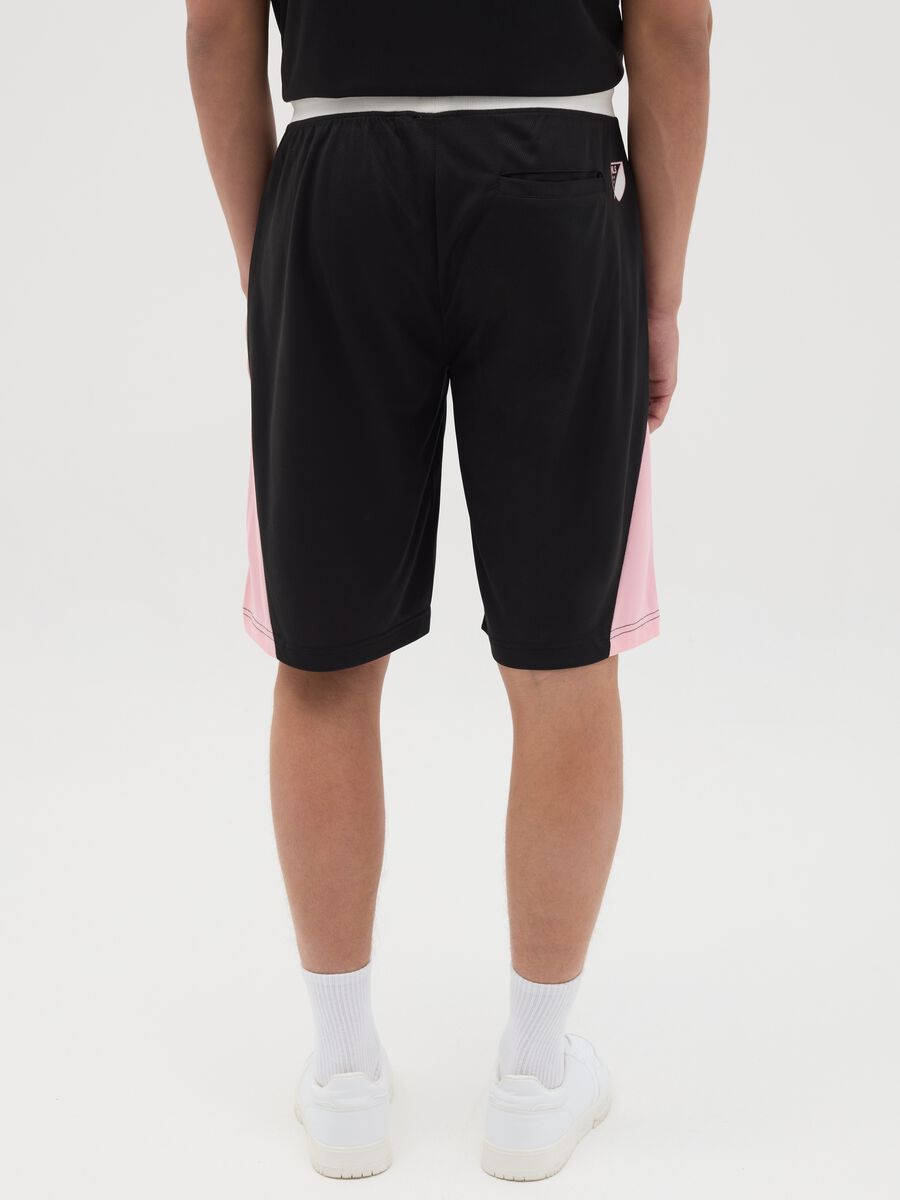 Black Bermuda joggers with pink details_3