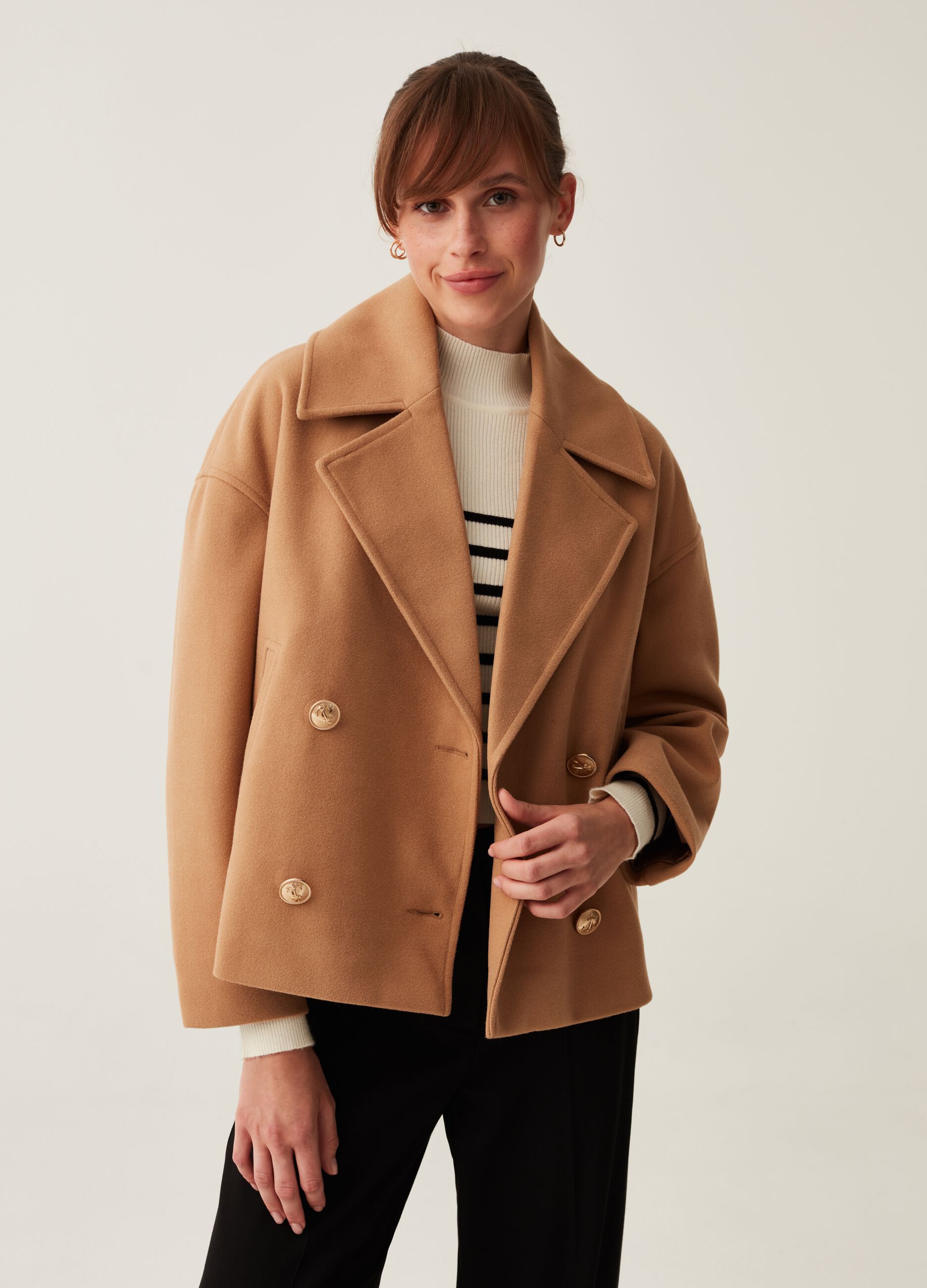 Cappotto corto doppiopetto oversize