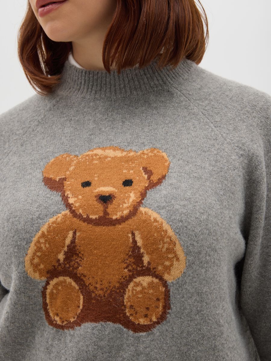 Grey Sweater with Print_4