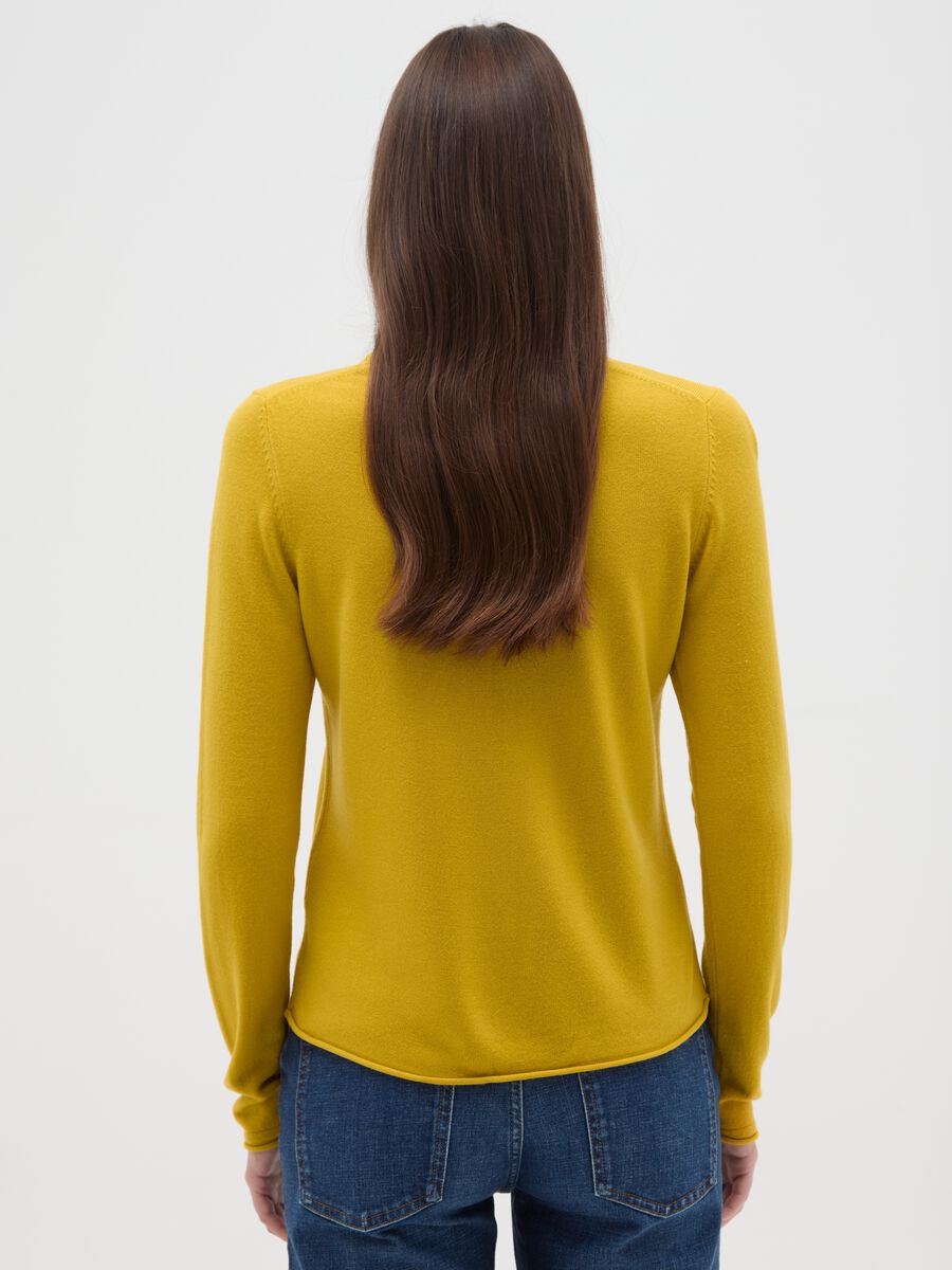 Yellow crew neck fitted jumper_2