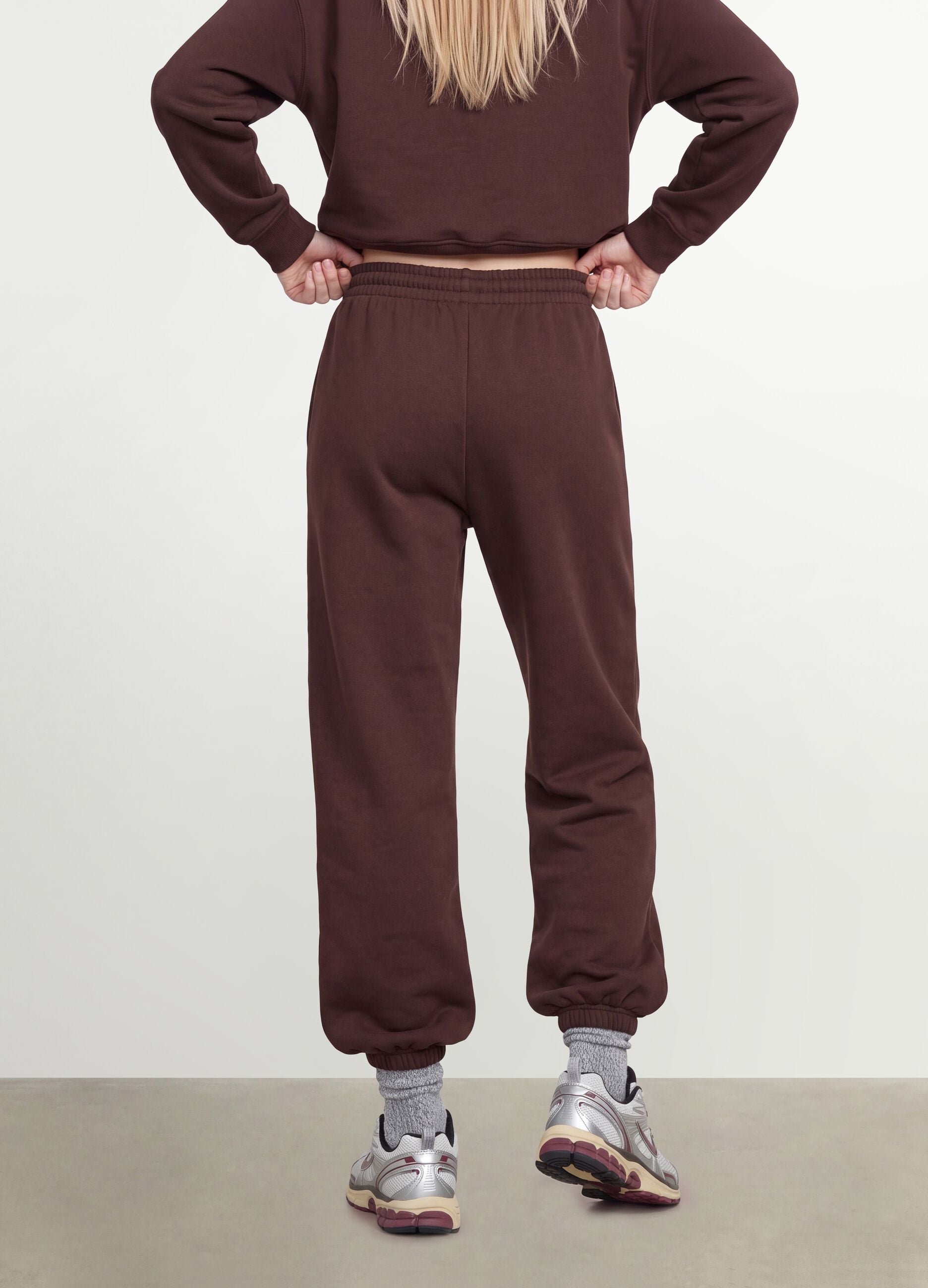 Pantaloni jogger marroni in misto cotone con vita elasticizzata regular fit