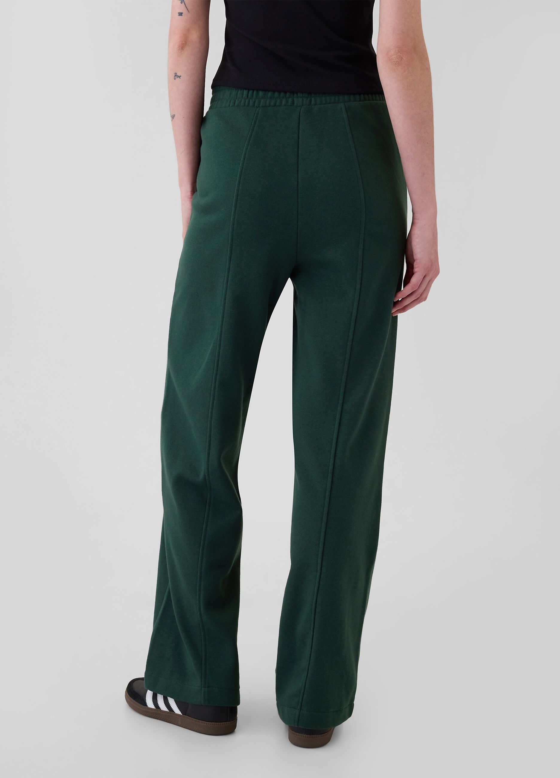 Straight-fit jogger trousers with raised stitching