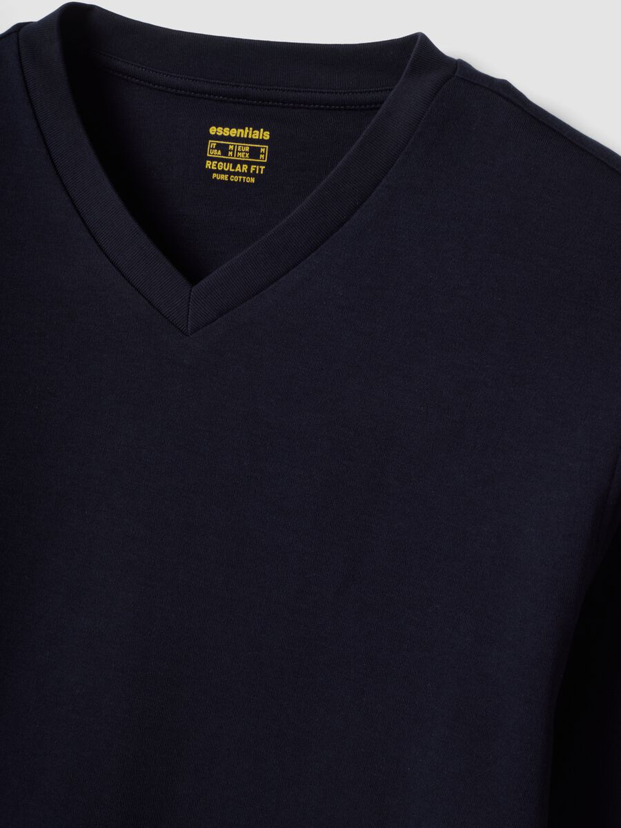 T-shirt blu in puro cotone con scollo a V regular fit_1