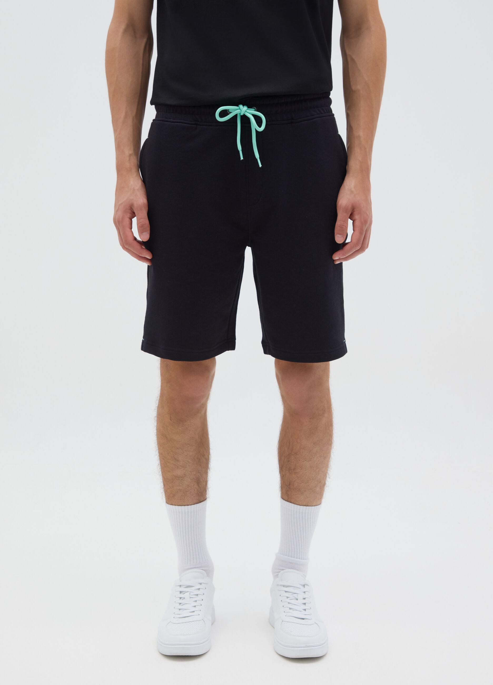 Men's Black Cotton Blend Regular Fit Shorts