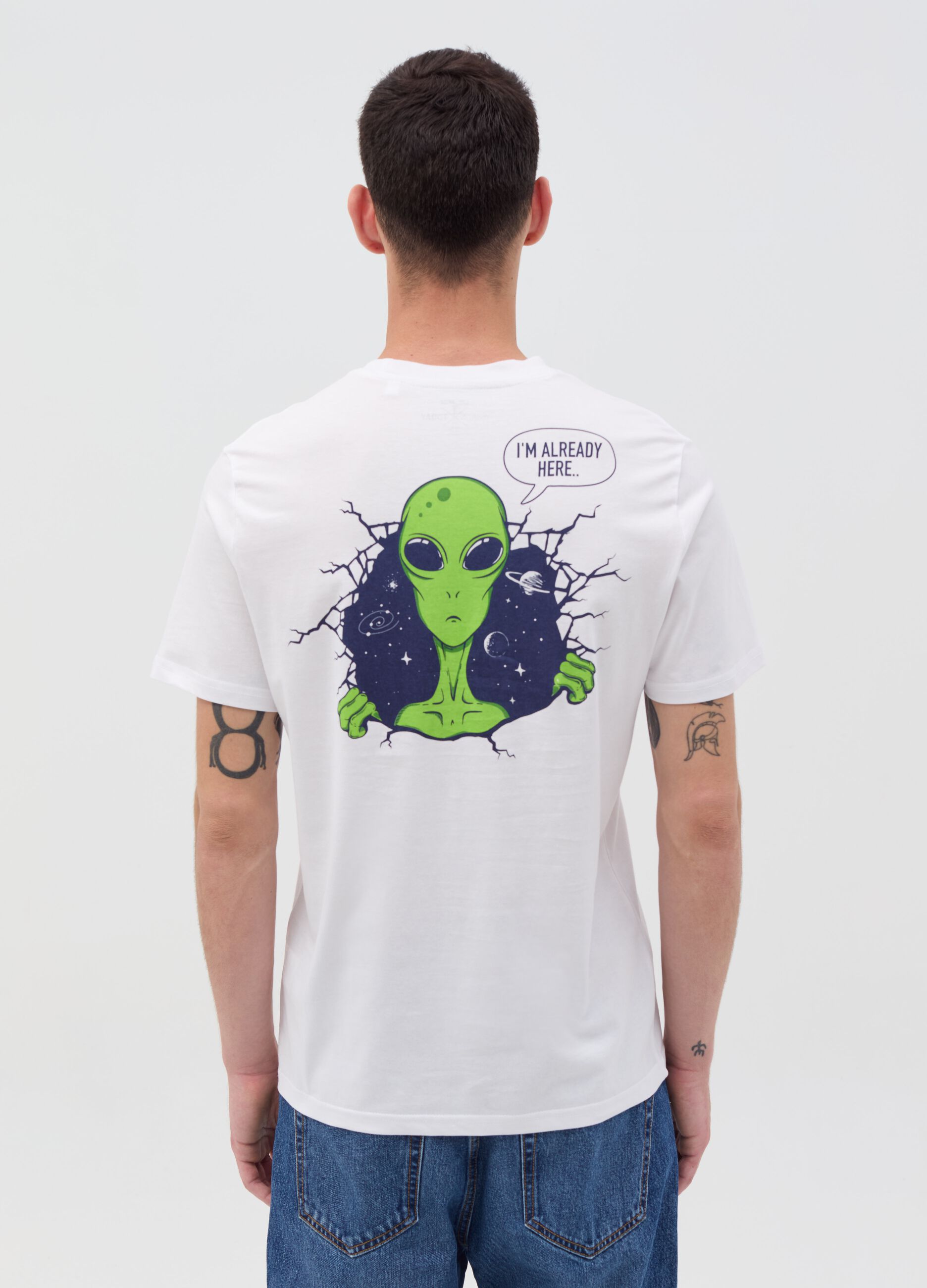 Maglia con alieno marca shop