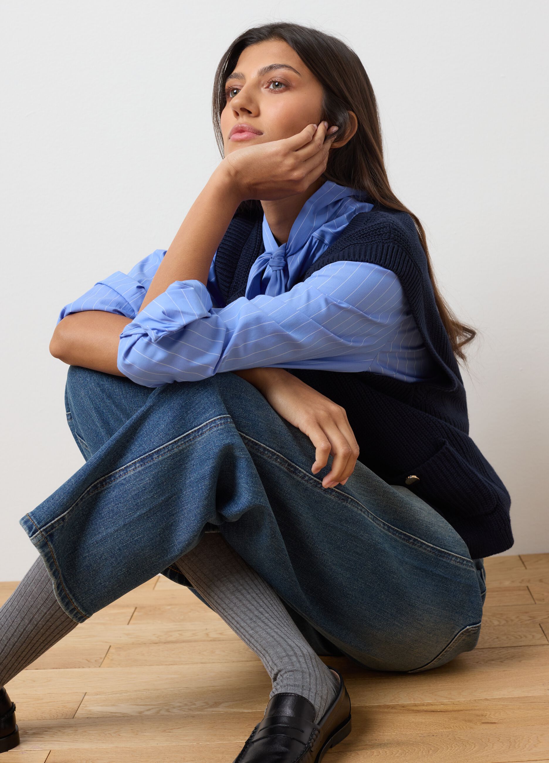 Regular fit blue pure cotton vest with buttons