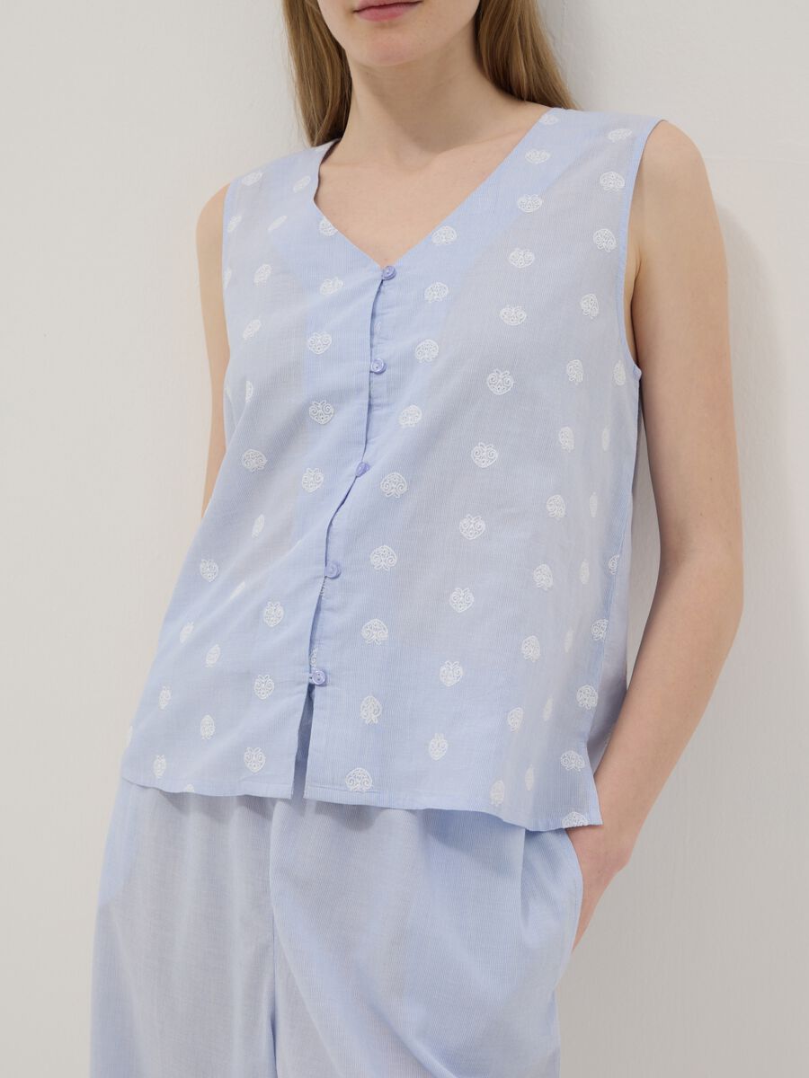 Light blue sleeveless pure cotton pyjama top with buttons_3