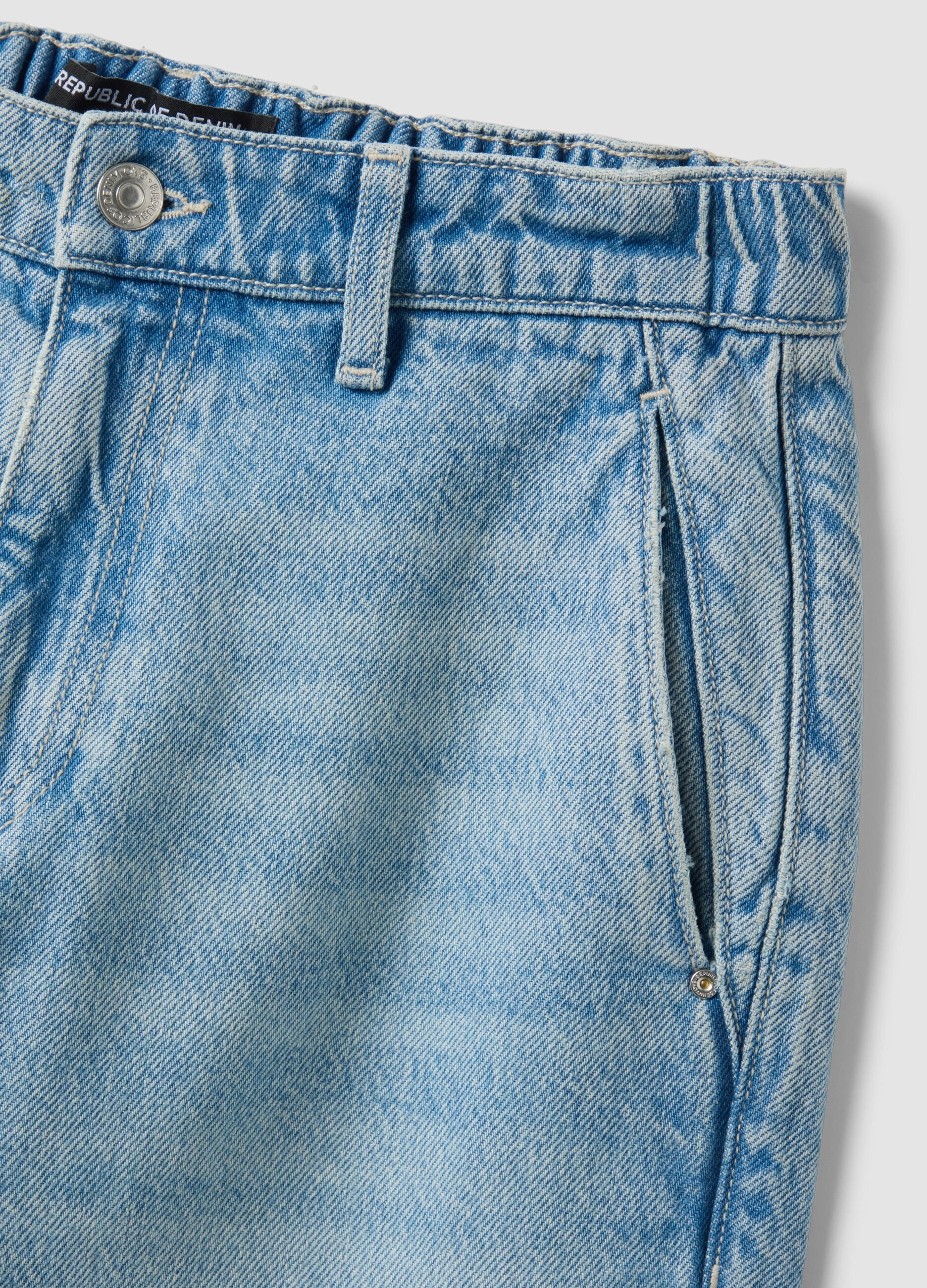 Light blue pure cotton denim carrot-fit jeans