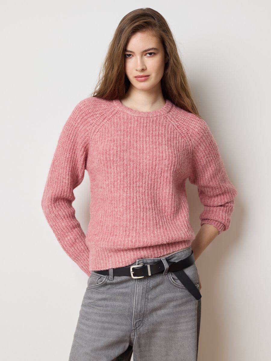 Maglione rosa a coste regular fit_0
