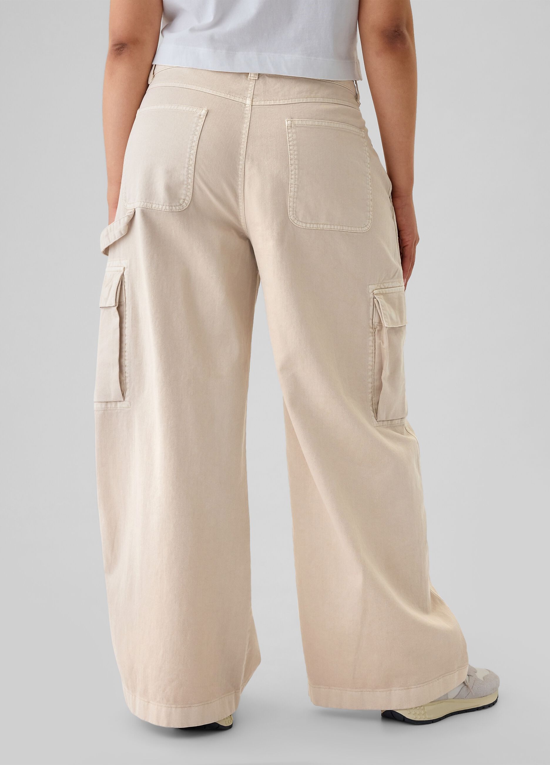 Baggy-fit cargo trousers