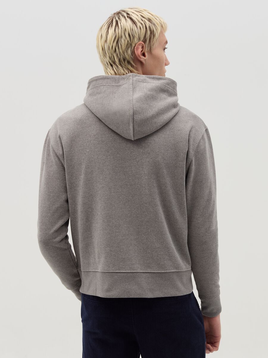 Hoodie with "Hero” print_2