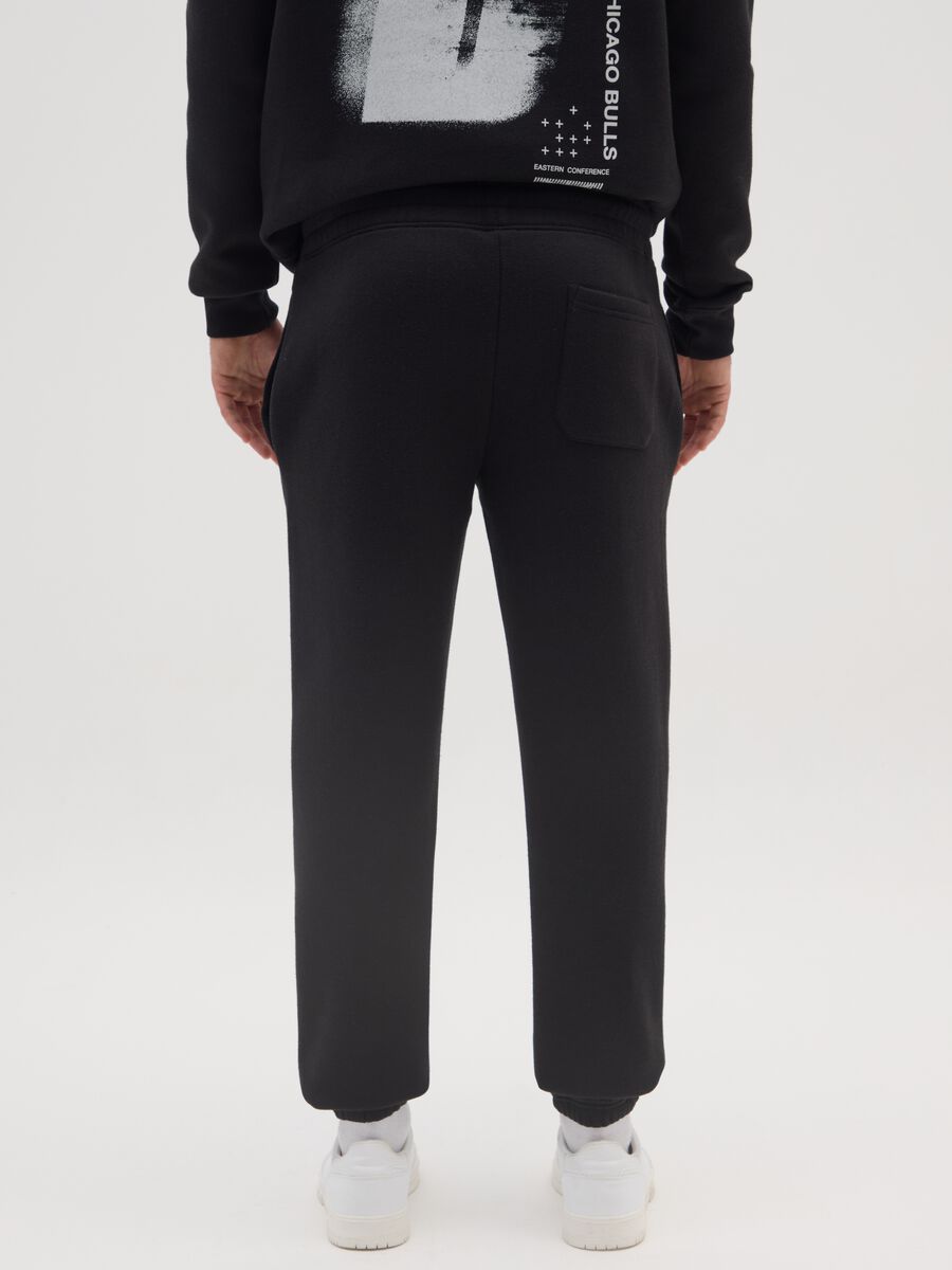 Pantaloni in misto cotone nero con logo Chicago Bulls_2