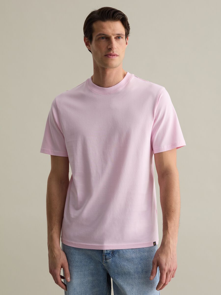 Plain cotton T-shirt with round neck._0