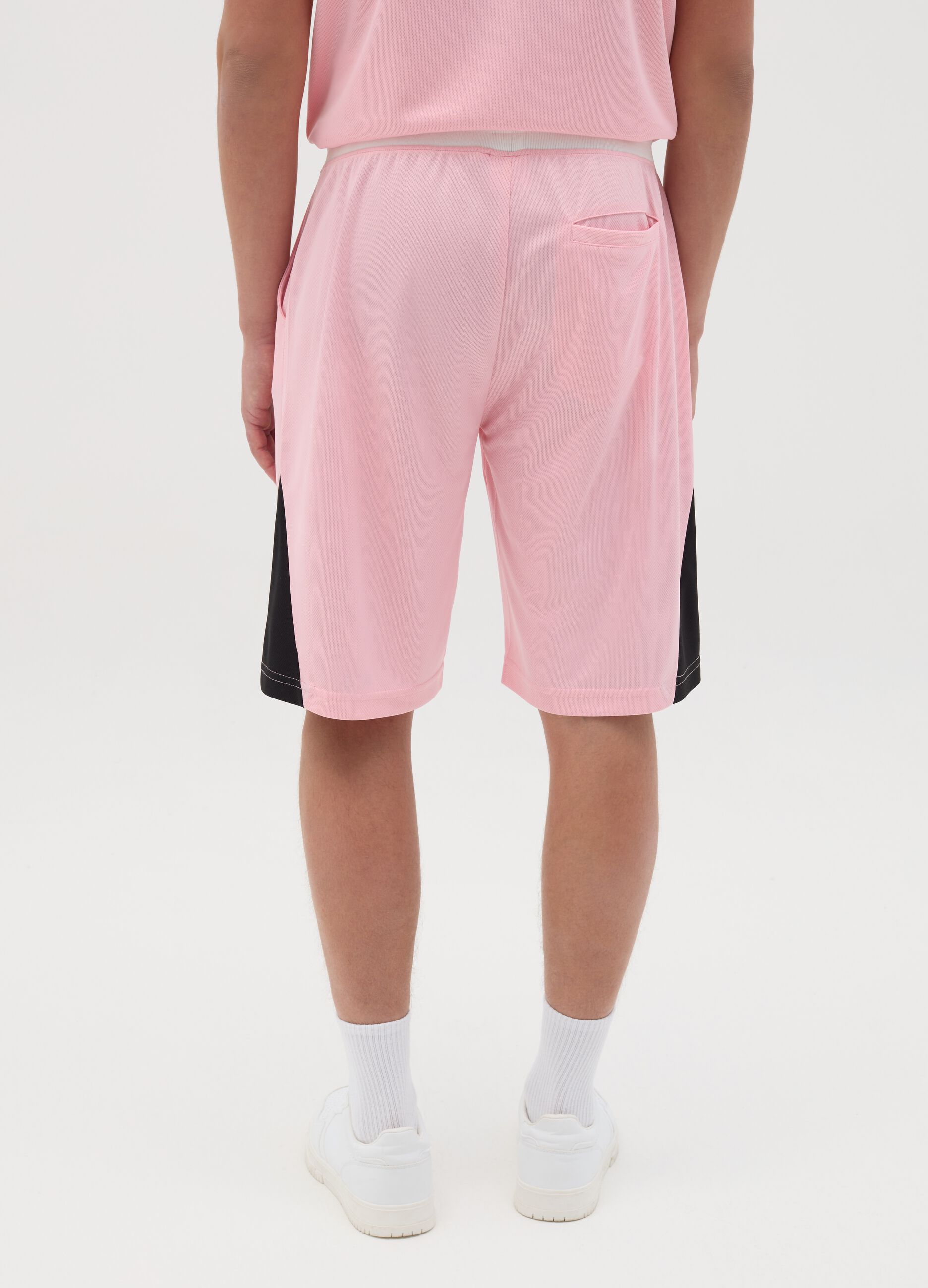 Pink Bermuda joggers with black details