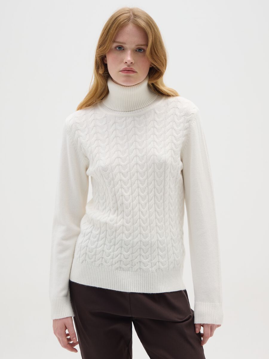 White Regular Fit Sweater_0