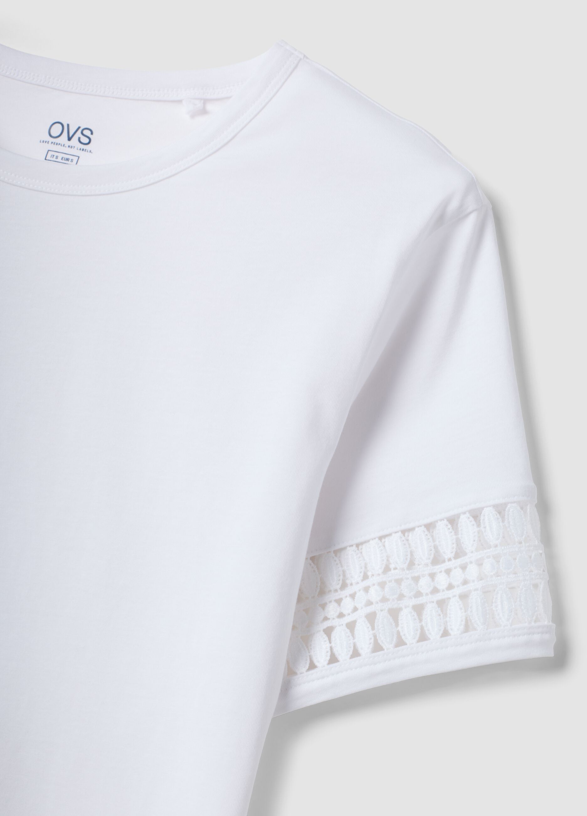 White pure cotton T-shirt with lace sleeves